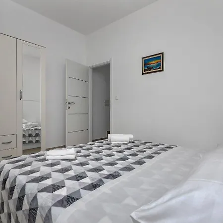 Apartment Petar Makarska